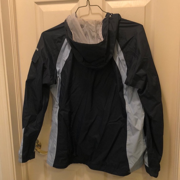 Lightweight jacket - Picture 2 of 4